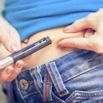 injection-with-insulin-pen