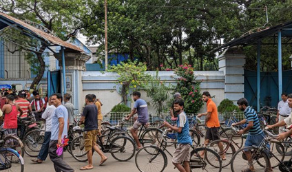 পর্ব-১০: আকাশ এখনও মেঘলা