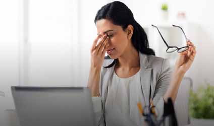 শুধু বৃদ্ধদের সমস্যা নয়, অল্পবয়সেও চোখে পড়তে পারে ছানি! কাদের ঝুঁকি বেশি?