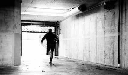 পর্ব-১২৭: আঁধারে ছিল আগন্তুক?