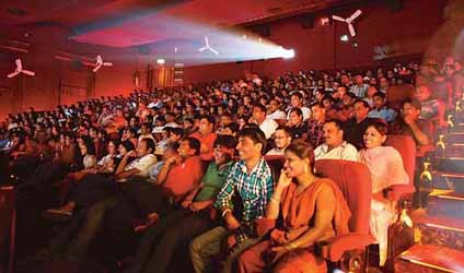 পর্ব-৪০: আকাশ এখনও মেঘলা