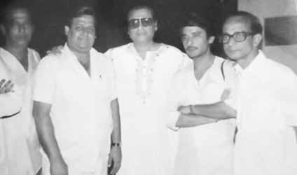 গৌরীদা বললেন বিনা পয়সায় খাবো না, আমি বরং একটা গান লিখে দিই : অঞ্জন মুখোপাধ্যায়