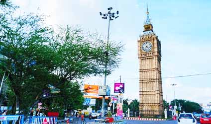 পর্ব-৬০: আকাশ এখনও মেঘলা